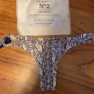 Brand new with tags Ark Snake Hybrid Bottoms Small